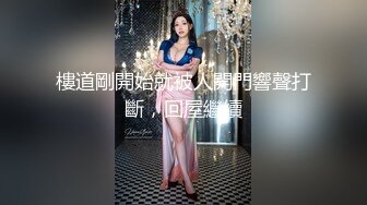 操骚熟女，摸摸搞高正入直接操，床边抬起双腿就是操，搞了很久才射