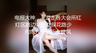 熟女人妻 在家撅着大肥屁屁上位骑乘啪啪打桩 肉臀超诱惑 技术真好分寸把握的刚刚好最长活塞运动 后入