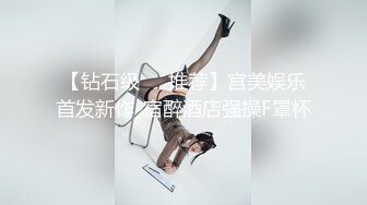 【新片速遞】风骚熟女户外公园勾搭闷骚大哥激情啪啪，全程露脸让大哥吃奶子，深喉大鸡巴开档黑丝直接后入爆草抽插好多水[371MB/MP4/47:23]