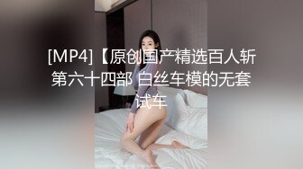 熟透的黑丝少妇被两个黑鬼大粗鸡巴疯狂蹂躏 双洞齐插 淫声荡语不断 左右舔弄口交黑鬼的鸡巴