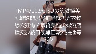 稀缺资源 ㊙️ 新时代校园坑神色胆包天㊙️蹲守女_厕把班上所有女生方便时的私处拍了个遍附每个女生的姓名和生活照